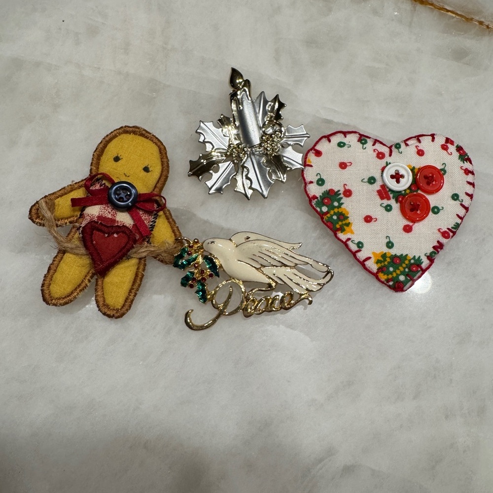 Festive Holiday Brooch Set